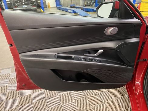 Used 2023 Hyundai Elantra SEL image 24