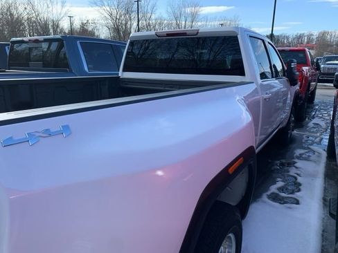 New 2026 GMC Sierra 3500 SLE image 21