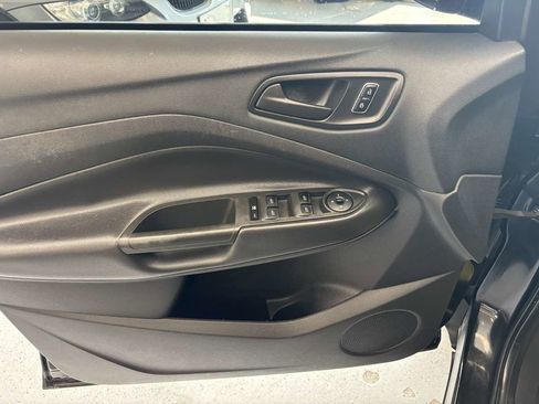 Used 2014 Ford Escape S image 22