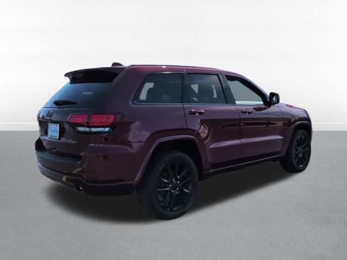 Used 2020 Jeep Grand Cherokee Laredo AWD/4WD image 6