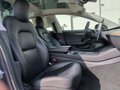 Used 2022 Tesla Model 3 Standard Range image 35