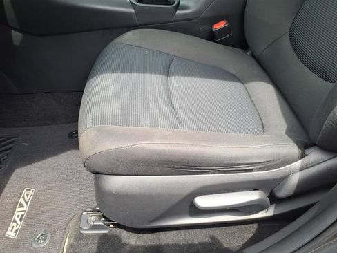Used 2023 Toyota RAV4 LE FWD image 15