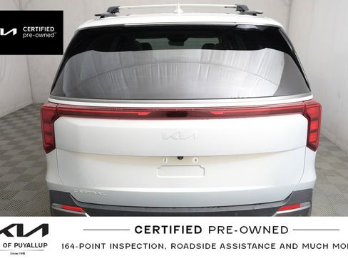 Used 2025 Kia Carnival SX w/ SX Dark Edition Package image 6