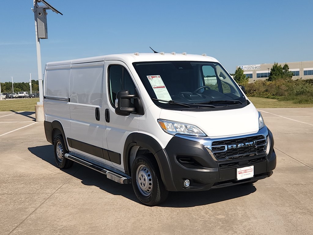 Used 2025 RAM ProMaster 2500 w/ U-Haul Equipment Group FWD image 3