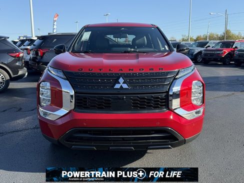 Used 2023 Mitsubishi Outlander SE Black Edition image 22