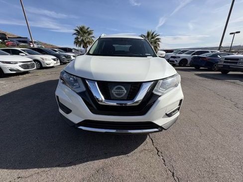 Used 2017 Nissan Rogue SV w/ SV Premium Package image 8