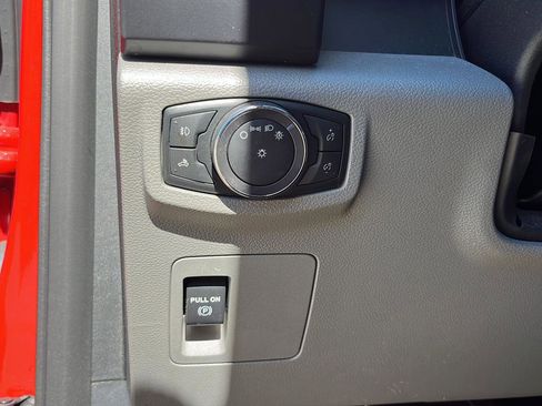 Used 2016 Ford F150 XL w/ Equipment Group 101A Mid AWD/4WD image 14