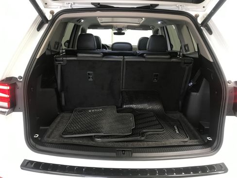 Used 2024 Volkswagen Atlas SE AWD/4WD image 20