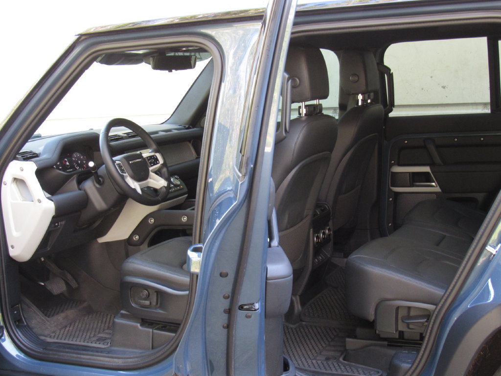 Used 2024 Land Rover Defender 110 S AWD/4WD image 12