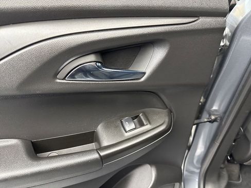 Used 2021 Chevrolet TrailBlazer RS w/ Sun and Liftgate Package FWD image 36