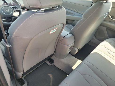 New 2025 Hyundai Elantra SEL image 16