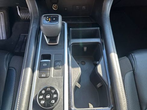 Used 2024 Nissan Pathfinder SL w/ SL Premium Package image 37