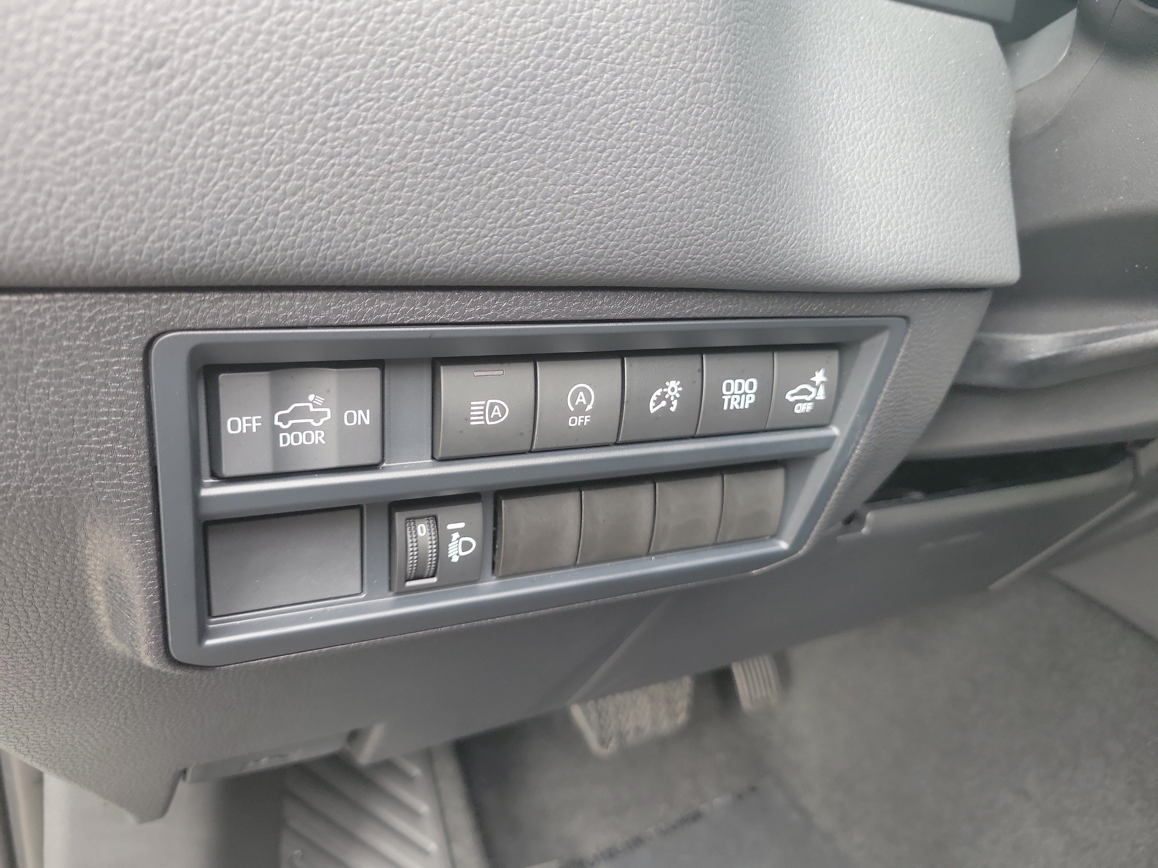 Certified 2025 Toyota Tundra Limited AWD/4WD image 24