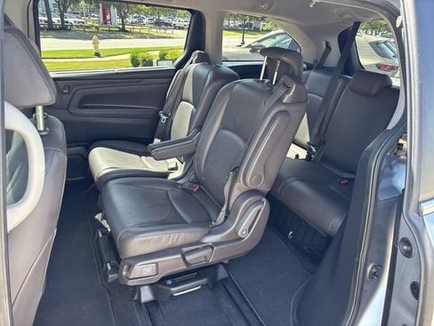 Used 2018 Honda Odyssey EX-L image 17