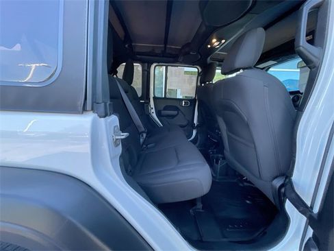 Used 2022 Jeep Wrangler Unlimited Sport image 25