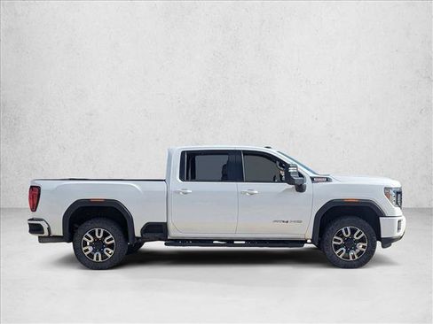 Used 2020 GMC Sierra 2500 AT4 w/ AT4 Premium Package image 3