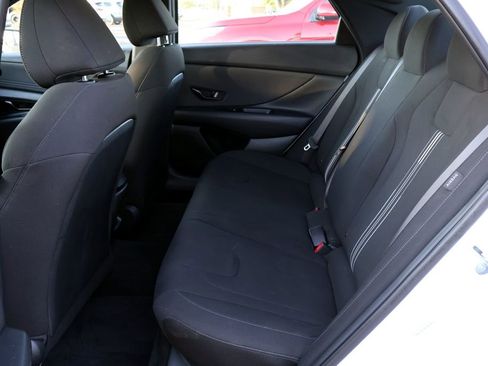 Used 2025 Hyundai Elantra Sport FWD image 22