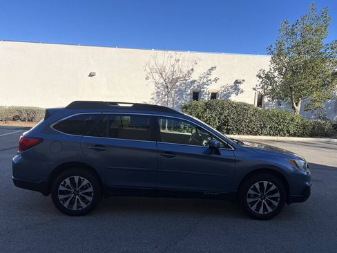 Used 2016 Subaru Outback 3.6R Limited AWD/4WD image 15