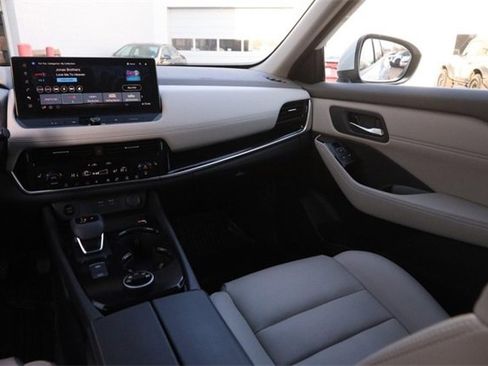 Certified 2024 Nissan Rogue SL w/ SL Premium Package image 27