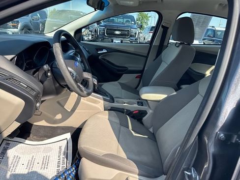 Used 2014 Ford Focus SE FWD image 9