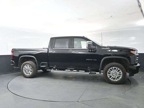 Used 2023 Chevrolet Silverado 3500 High Country w/ Technology Package AWD/4WD image 7