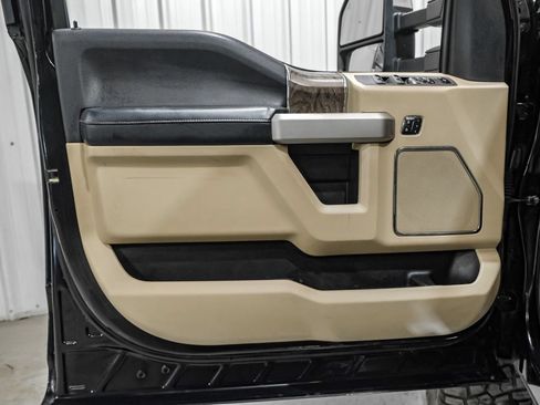 Used 2017 Ford F350 Lariat w/ Lariat Ultimate Package AWD/4WD image 44
