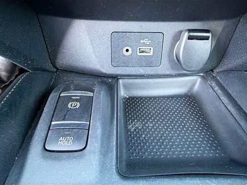 Used 2019 Nissan Rogue SL w/ Premium Package image 31