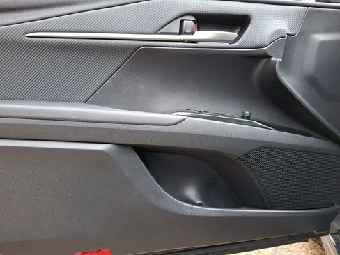 Used 2025 Toyota Camry SE w/ Convenience Package image 13