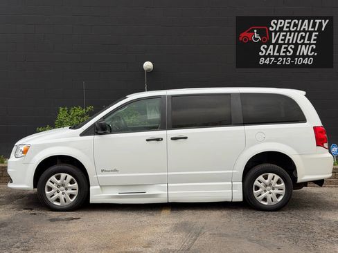 Used 2019 Dodge Grand Caravan SE w/ Power Convenience Group I FWD image 10