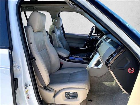 Used 2014 Land Rover Range Rover Supercharged image 9