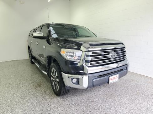 Used 2019 Toyota Tundra Limited w/ Limited Premium Package RWD image 3