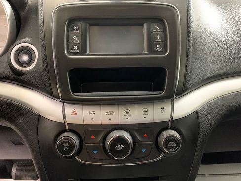 Used 2019 Dodge Journey SE w/ Premium Group image 28