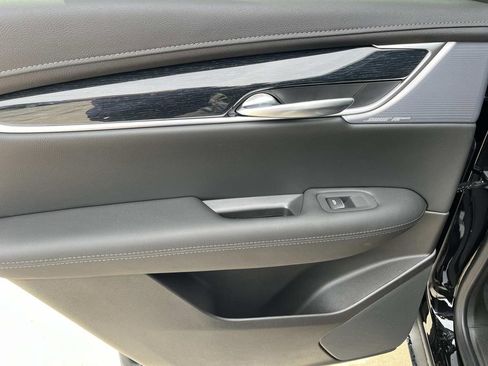 New 2025 Cadillac XT5 Premium Luxury image 18