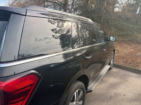 Used 2022 Ford Expedition Limited image 27