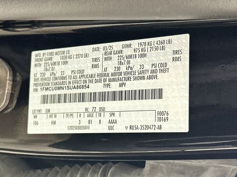 Used 2025 Ford Escape ST-Line FWD image 12