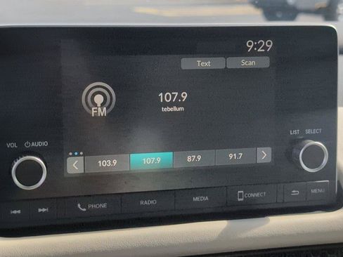 Used 2025 Honda HR-V LX image 22