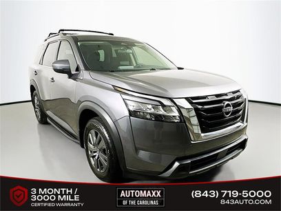 Used 2022 Nissan Pathfinder SV