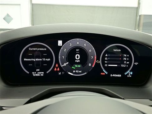 Used 2025 Porsche Panamera 4 image 9