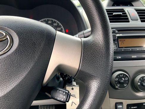 Used 2012 Toyota Corolla LE FWD image 24