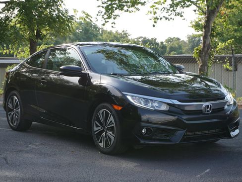 Used 2016 Honda Civic EX-T image 3