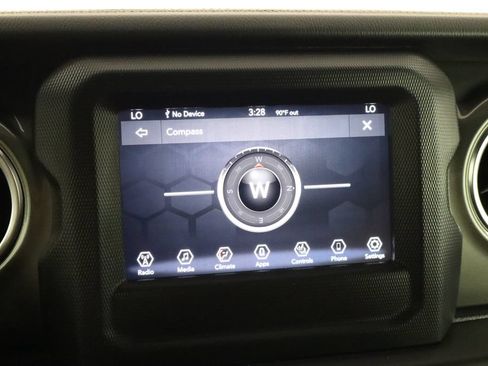 Used 2021 Jeep Gladiator Overland w/ LED Lighting Group AWD/4WD image 35