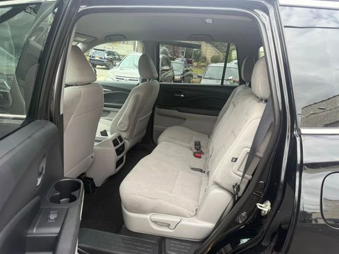 Used 2019 Honda Pilot LX image 16