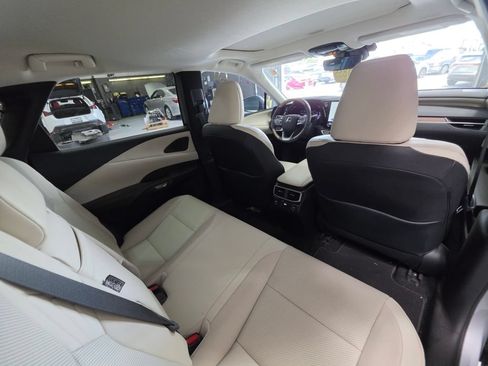 Used 2023 Lexus RX 350 Premium w/ Accessory Package FWD image 15