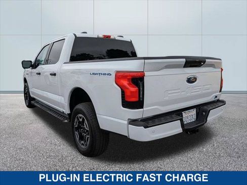 Used 2023 Ford F150 Lightning XLT AWD/4WD image 5