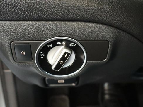 Used 2018 Mercedes-Benz CLA 250 image 27