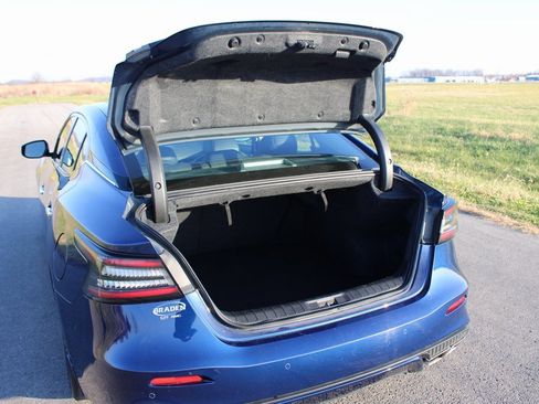 Used 2023 Nissan Maxima SL image 37