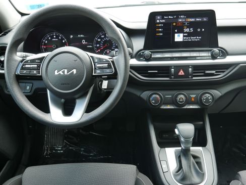 Used 2024 Kia Forte LXS FWD image 15