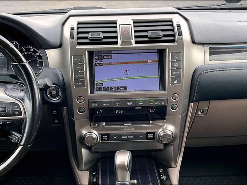 Used 2020 Lexus GX 460 Premium w/ Premium Package AWD/4WD image 11