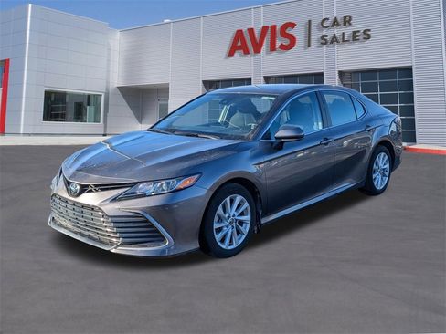 Used 2024 Toyota Camry LE image 1