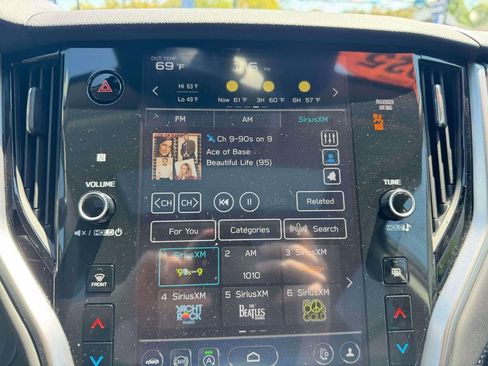Used 2025 Subaru Outback Premium w/ Popular Package #1A AWD/4WD image 31